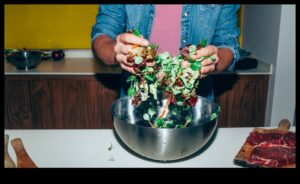 Savvy in the Kitchen: Sfaturi inteligente de gătit pentru mese mai bune