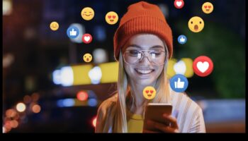 Rolul social media în transformarea afacerilor în era digitală